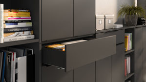 Aktenschrank Germania i.i. aus Holz in Dunkelgrau Büroprogramm Mailand - Aktenschrank Graphit - ca. 81 x 197 cm