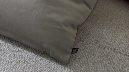 Kissenbezug /-hülle Interliving aus Stoff in Hellgrau Interliving Kissenhülle Serie 9120 silberfarbener Samt - ca. 45 x 45 cm