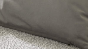 Kissenbezug /-hülle Interliving aus Stoff in Hellgrau Interliving Kissenhülle Serie 9120 silberfarbener Samt - ca. 40 x 60 cm