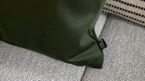 Kissenbezug /-hülle Interliving aus Stoff in Grün Interliving Kissenhülle Serie 9120 olivfarbener Samt - ca. 40 x 60 cm