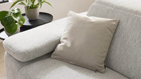 Kissenbezug /-hülle Interliving aus Stoff in Weiß Interliving Kissenhülle Serie 9120 naturfarbener Samt - ca. 45 x 45 cm