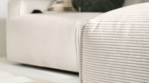 Polsterhocker Roomio® aus Stoff in Weiß Roomio® No. 4100 - XXL-Polsterhocker weißer Feincord - ca. 80 x 80 cm