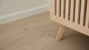 Lowboard Roomio® aus Holz in Holzfarben Roomio No. 2000 - Lowboard als Medienmöbel weiß gewaschene Esche - zwei Türen, Länge ca. 135 cm