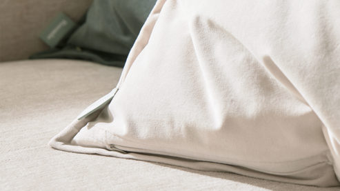 Kissenbezug /-hülle Roomio® aus Stoff in Beige Roomio® Kissenhülle No. 9401 beiger Samt - ca. 45 x 45 cm