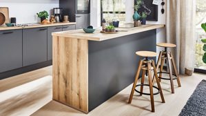 Einbauküche Pino aus Holz in Graphit pino Einbauküche inklusive Einbaugeräte Grafit & Evoke Eiche - zweizeilig