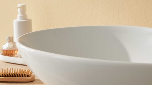 Waschtisch-Set / Waschbecken-Set Interliving aus Holz in Hellgrau Interliving Bad Serie 3720 - Badmöbel-Set Basis sandfarbenes Lacklaminat & Eiche Como - Länge ca. 138 cm