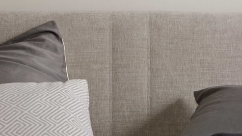 Boxspringbett Interliving aus Stoff in Hellgrau Interliving Boxspringbett Serie 1401 silberfarbener Bezug Rob 533006 – Liegefläche ca. 180 x 200 cm