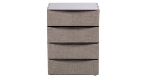 Nachtkommode Interliving aus Holz in Grau Interliving Boxspringbett Serie 1401 – Nachtkommode silberfarbener Stoffbezug Rob 533006 – vier Schubladen