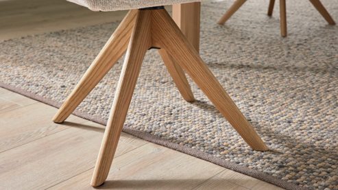 Polsterstuhl Interliving aus Stoff in Weiß Interliving Esszimmer Serie 5102 – Armlehnstuhl mit Drehfunktion Eiche bianco & leinenfarbener Jacquard Lodge L07