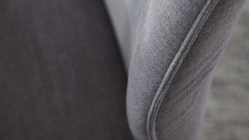 Tischgruppe Interliving aus Holz in Holzfarben Interliving Esszimmer Serie 5102 – Essgruppe Kernbuche, Mattschwarz & kieselfarbener Webstoff Tirol - siebenteilig