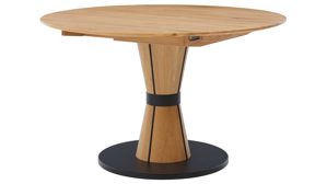 Tischgruppe Interliving aus Holz in Holzfarben Interliving Esszimmer Serie 5102 – Essgruppe mit Schalenstühlen Wildeiche & graphitfarbene Mikrofaser Atlantis