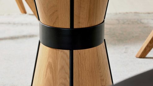 Auszugtisch Interliving aus Holz in Holzfarben Interliving Esszimmer Serie 5102 – Auszugtisch Wildeiche - Durchmesser ca. 130 - 170 cm