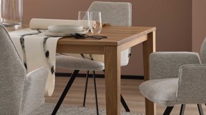 Auszugtisch Interliving aus Holz in Holzfarben Interliving Esszimmer Serie 5102 – Auszugtisch Charakter-Eiche - ca. 220 - 320 x 100 cm