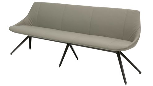 Tischgruppe Interliving aus Leder in Beige Interliving Esszimmer Serie 5115 - sechsteilige Essgruppe milchkaffeefarbenes Leder Tendens Latte, anthrazitfarbenes Metall & astige Eiche