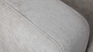 Ecksofa Interliving aus Stoff in Hellgrau Interliving Schlafsofa Serie 4700 - Ecksofa mit Schlaffunktion silberfarbener Bezug Toni & schwarze Metallfüße - Stellfläche ca. 270 x 190 cm