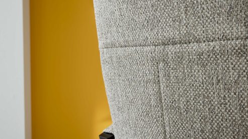 Relaxsessel Interliving aus Stoff in Hellgrau Interliving Sessel Serie 4565 silberfarbener Webstoff Jazz & schwarzer Sternfuß