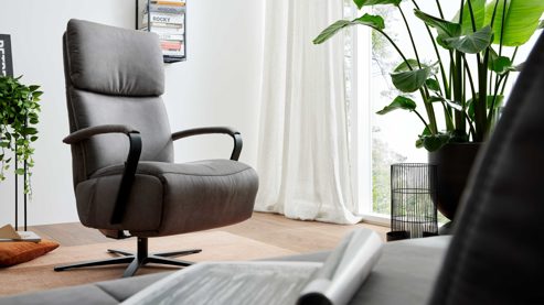 Relaxsessel Interliving aus Stoff in Dunkelgrau Interliving Sessel Serie 4565 grauer Bezug Clint & schwarzer Sternfuß