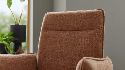 Tischgruppe Interliving aus Holz in Holzfarben Interliving Esszimmer Serie 5505 - Essgruppe mit Eckbank und Stühlen Flachgewebe, Mikrofaser, Artisaneiche & Metall - sechsteilig