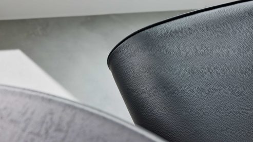 Barstuhl Interliving aus Kunstfaser in Schwarz Interliving Esszimmer Serie 5122 – Barhocker schwarzes Kunstleder LEA-TEX & gebürsteter Edelstahl