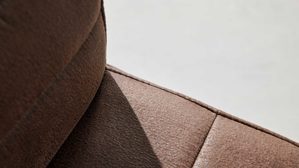 Barstuhl Interliving aus Kunstfaser in Braun Interliving Esszimmer Serie 5122 – Tresenstuhl ST64 mit Liftfunktion rostbraune Mikrofaser & gebürsteter Edelstahl