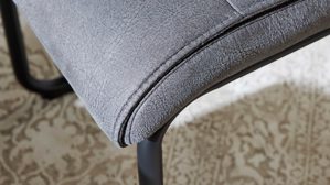 Schwingstuhl Interliving aus Kunstfaser in Dunkelgrau Interliving Esszimmer Serie 5122 – Schwingstuhl onyxfarbene Mikrofaser & mattschwarzes Metall