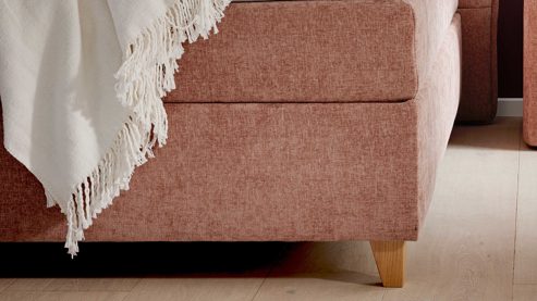 Boxspringbett Interliving aus Stoff in Rosa Interliving Bettensystem Serie 1420 - Boxspringbett sienafarbene Chenille Toni & Wildeichefüße - Liegefläche ca. 180 x 200 cm