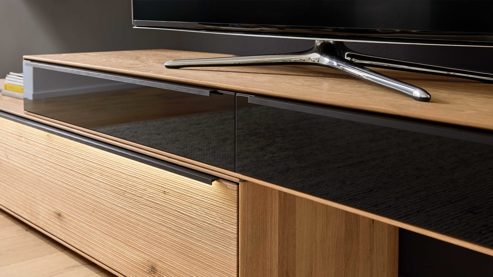 Wohnwand Interliving aus Holz in Holzfarben Interliving Wohnzimmer Serie 2033 - Wohnwand V12601 Asteiche - dreiteilig, Breite ca. 303 cm