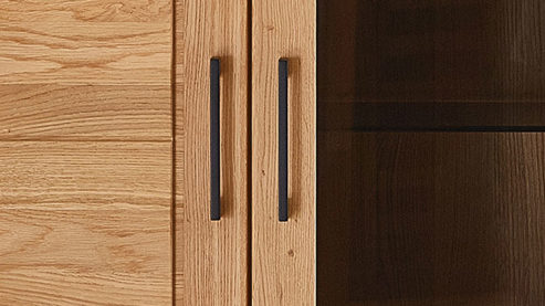 Vitrine PARTNERRING COLLECTION aus Holz in Holzfarben PARTNERRING COLLECTION Programm Vigo - Vitrine Eiche geölt - eine Holztür, eine Glastür, ca. 105 x 204 cm