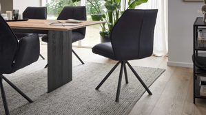 Vierfußstuhl Interliving aus Kunstfaser in Schwarz Interliving Esszimmer Serie 5116 – Polsterstuhl mit Drehfunktion carbonschwarze Mikrofaser Night & schwarzes Gestell F37