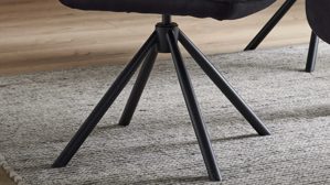 Vierfußstuhl Interliving aus Kunstfaser in Schwarz Interliving Esszimmer Serie 5116 – Polsterstuhl mit Drehfunktion carbonschwarze Mikrofaser Night & schwarzes Gestell F37