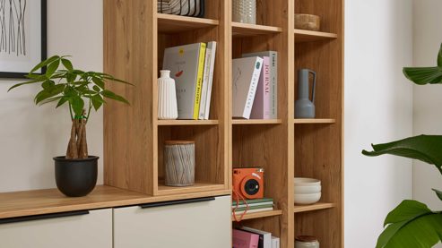 Regal Interliving aus Holz in Holzfarben Interliving Wohnzimmer Serie 2032 - Regalkombination Risseiche - dreiteilig