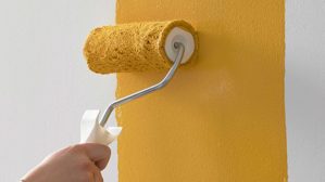 Wandfarbe MissPompadour aus Farben und Lacke in Gelb MissPompadour Wandfarbe - Die Wertvolle Gelb mit Safran - ca. 2,5 Liter