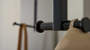 Garderoben-Set Interliving aus Holz in Hellgrau Interliving Garderobe Serie 6012 - Garderoben-Set graubeiger Mattlack - fünfteilig