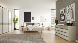 Komplettzimmer Interliving aus Holz in Hellgrau Interliving Schlafzimmer Serie 1032 – Komplettzimmer mit Wäschekommode Kieselgrau & Weiß - Liegefläche ca. 180 x 200 cm