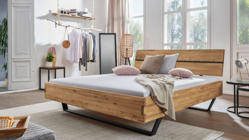 Bettgestell WOODS & TRENDS aus Holz in Holzfarben 3S frankenmöbel Bettgestell BE-0588 geölte Wildeiche & schwarzes Metall - Liegefläche ca. 180 x 200 cm