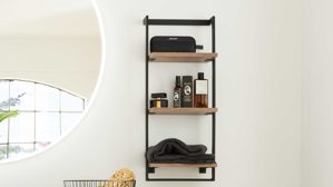 Wandregal Interliving aus Holz in Holzfarben Interliving Bad Serie 7340 – Wandregal Vikings Oak & mattschwarzes Metall - drei Böden