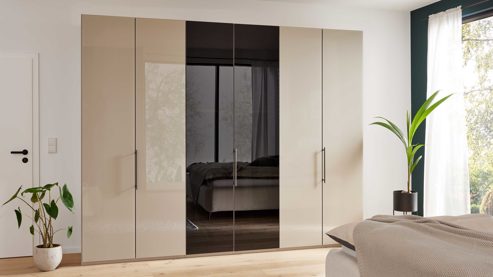 Kleiderschrank Interliving aus Holz in Hellgrau Interliving Kleiderschrank Serie 1205 – Kleiderschrank Kieselgrau & Schiefer – sechs Türen, Breite ca. 300 cm