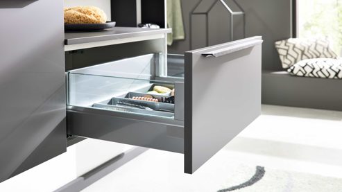 Badmöbel-Set Interliving aus Holz in Grau Interliving Bad Serie 7317 - Badmöbel-Set mit viel Zubehör Schiefergrau