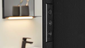 Wandspiegel Interliving aus Spiegel in Transparent Interliving Bad Serie 7961 - beleuchteter Wandspiegel mattschwarzes Metall - ca. 80 x 158 cm