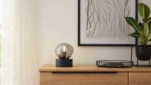 Tischleuchte Interliving aus Glas in Grau Interliving Leuchten Serie 9350 - Tischlampe rauchfarbenes Glas - Höhe ca. 19 cm