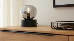 Tischleuchte Interliving aus Glas in Grau Interliving Leuchten Serie 9350 - Tischlampe rauchfarbenes Glas - Höhe ca. 19 cm