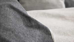 Bettwäsche-Set Interliving aus Stoff in Anthrazit Interliving Bettwäsche Serie 9118 - Biberbettwäsche mit zwei Kopfkissenbezügen Anthrazit & Hellgrau - ca. 220 x 240 cm