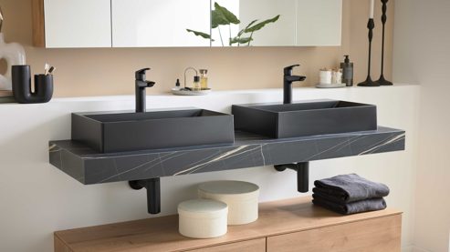 Badmöbel-Set Interliving aus Holz in Schwarz Interliving Bad Serie 3725 – Badmöbel-Set mit Extras Eiche Sierra & Marmor Venato Nero