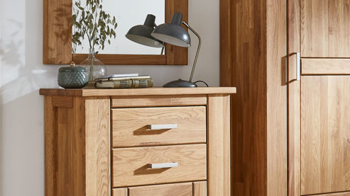 Kombikommode WOODS & TRENDS aus Holz in Holzfarben WOODS & TRENDS Programm Loft - Schuhkommode Eiche natur - eine Tür, zwei Schubladen, Breite ca.  80 cm