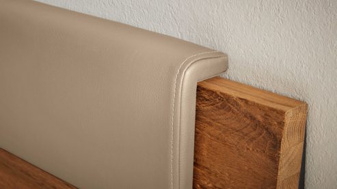 Komplettzimmer Interliving aus Holz in Weiß Interliving Schlafzimmer Serie 1025 – Komplettzimmer 530001 mit Beleuchtung Weiß & Balkeneiche gehackt - Liegefläche ca. 180 x 200 cm