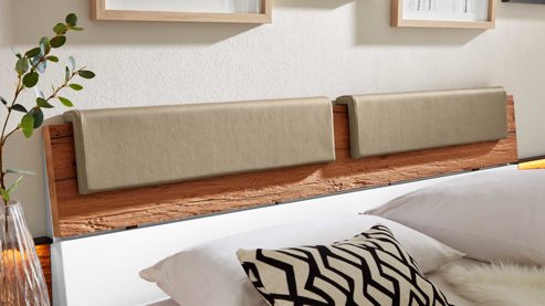 Komplettzimmer Interliving aus Holz in Weiß Interliving Schlafzimmer Serie 1025 – Komplettzimmer 530001 mit Beleuchtung Weiß & Balkeneiche gehackt - Liegefläche ca. 180 x 200 cm